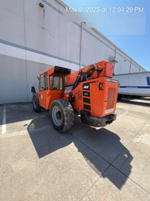 2021 JLG 12054