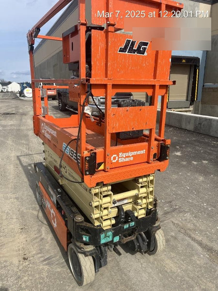 2022 JLG ES1932