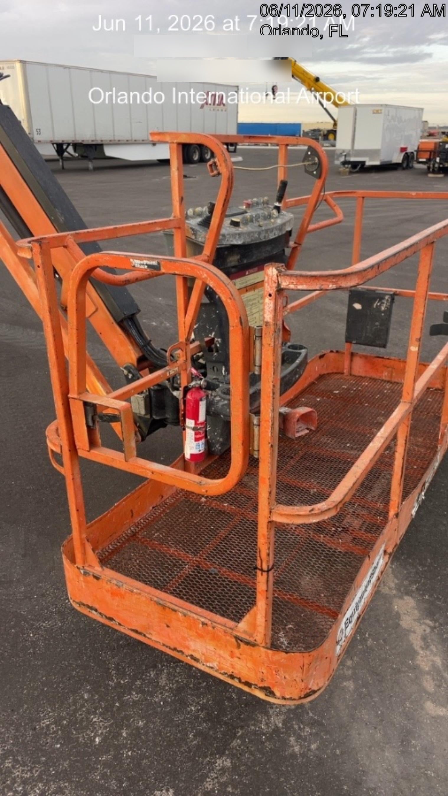 2020 JLG 860SJ