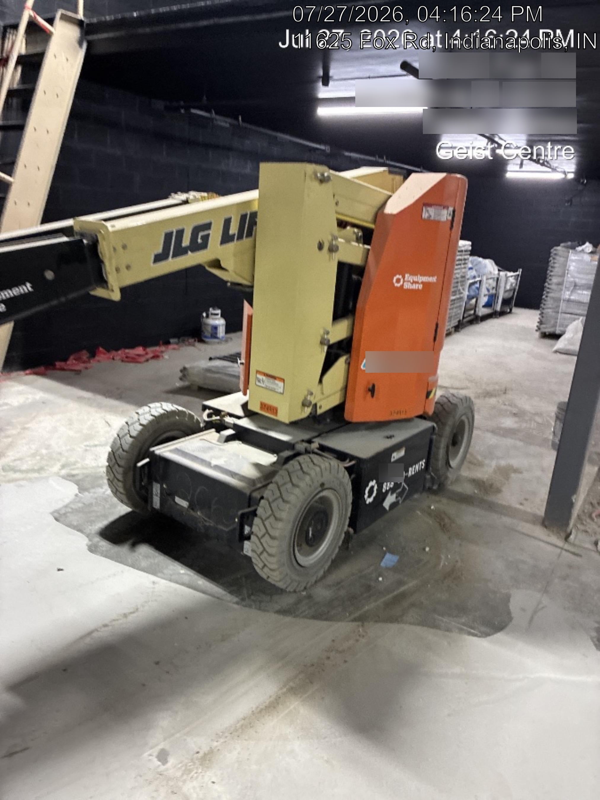 2023 JLG E300AJP