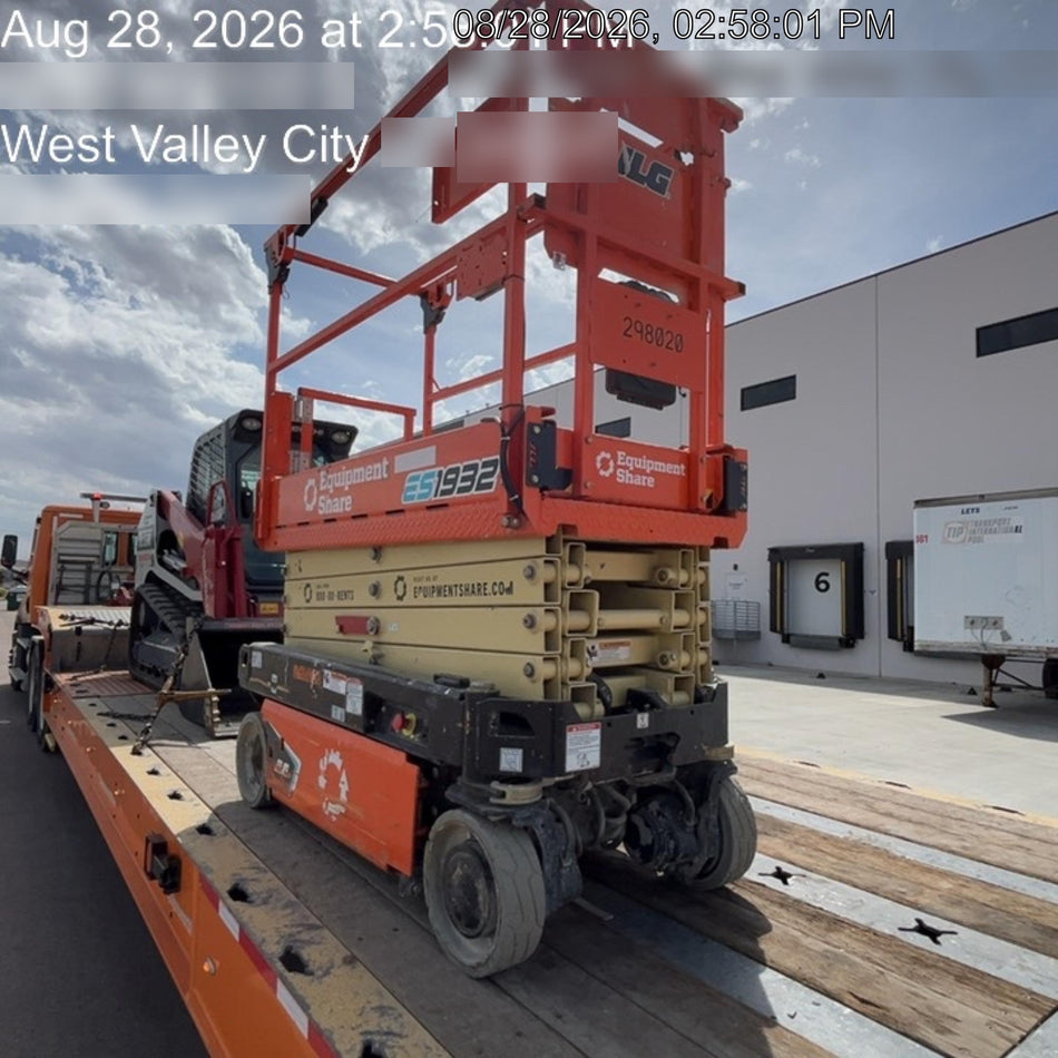 2023 JLG ES1932