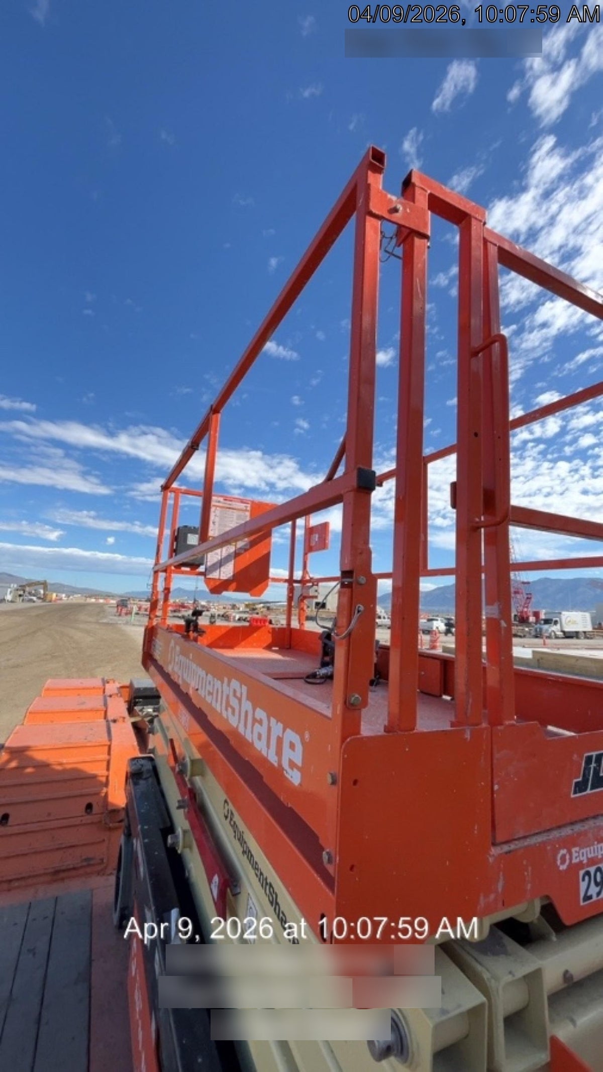 2023 JLG R4045