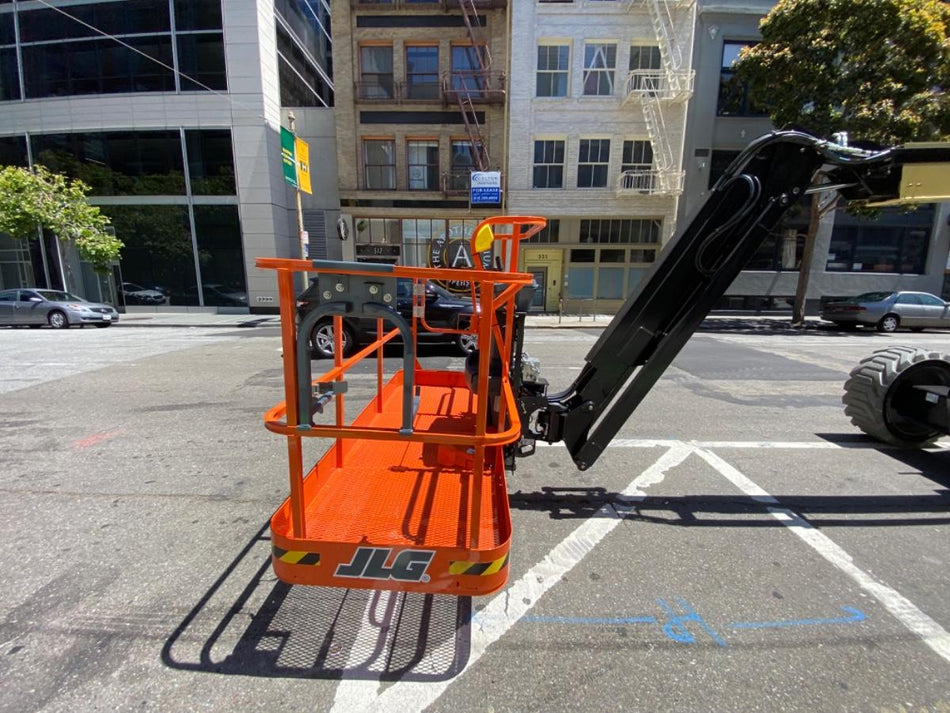 2025 JLG 600AJ