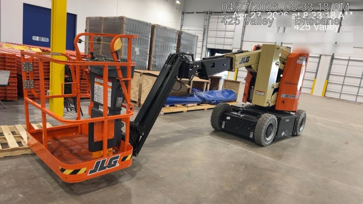 2025 JLG E300AJP