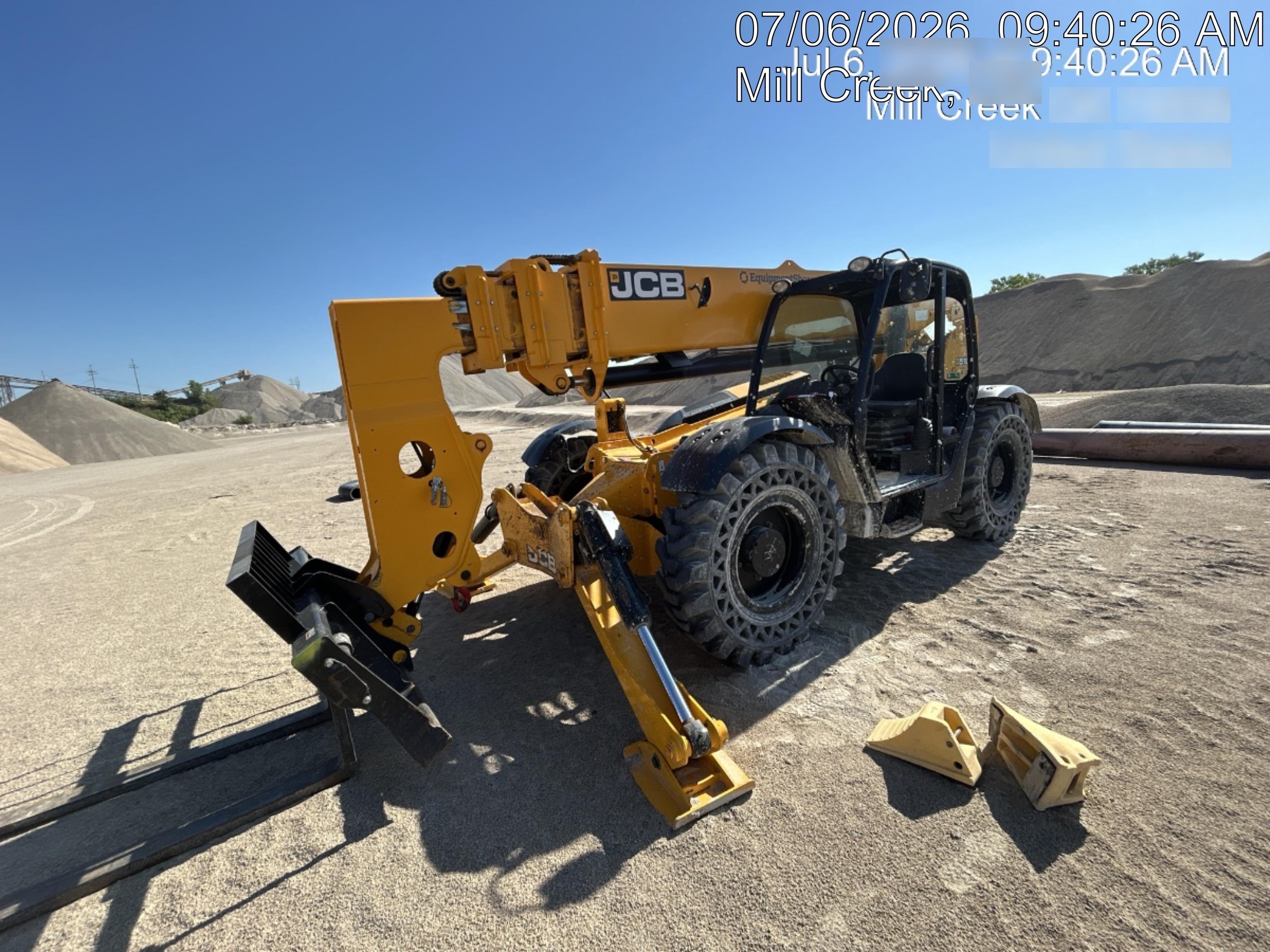 2023 JCB 510-56