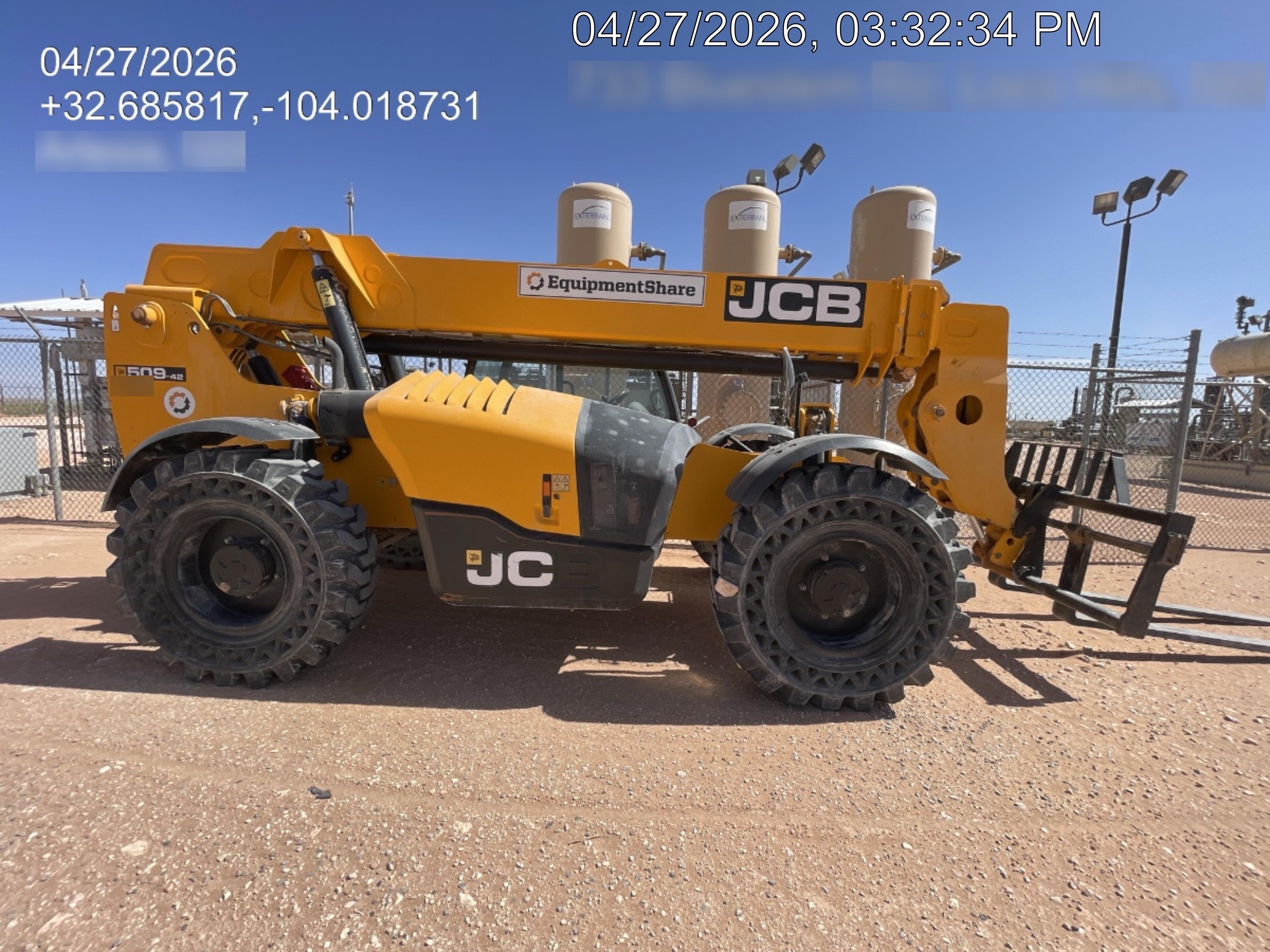 2020 JCB 509-42 Canopy, Solid Tires, Work Lights, Beacon, Aux Hydraulics, Back up Alarm, Lifting Eye, ES Decals