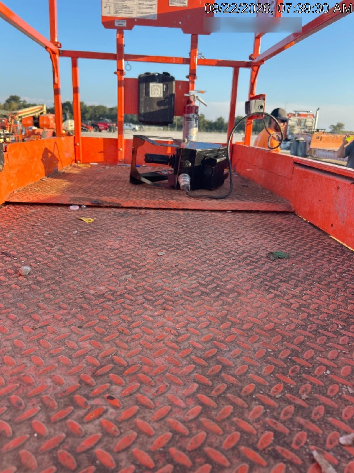 2025 JLG ES3246