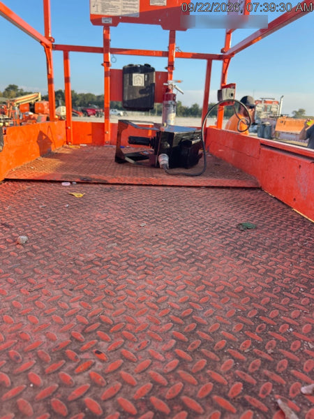 2025 JLG ES3246