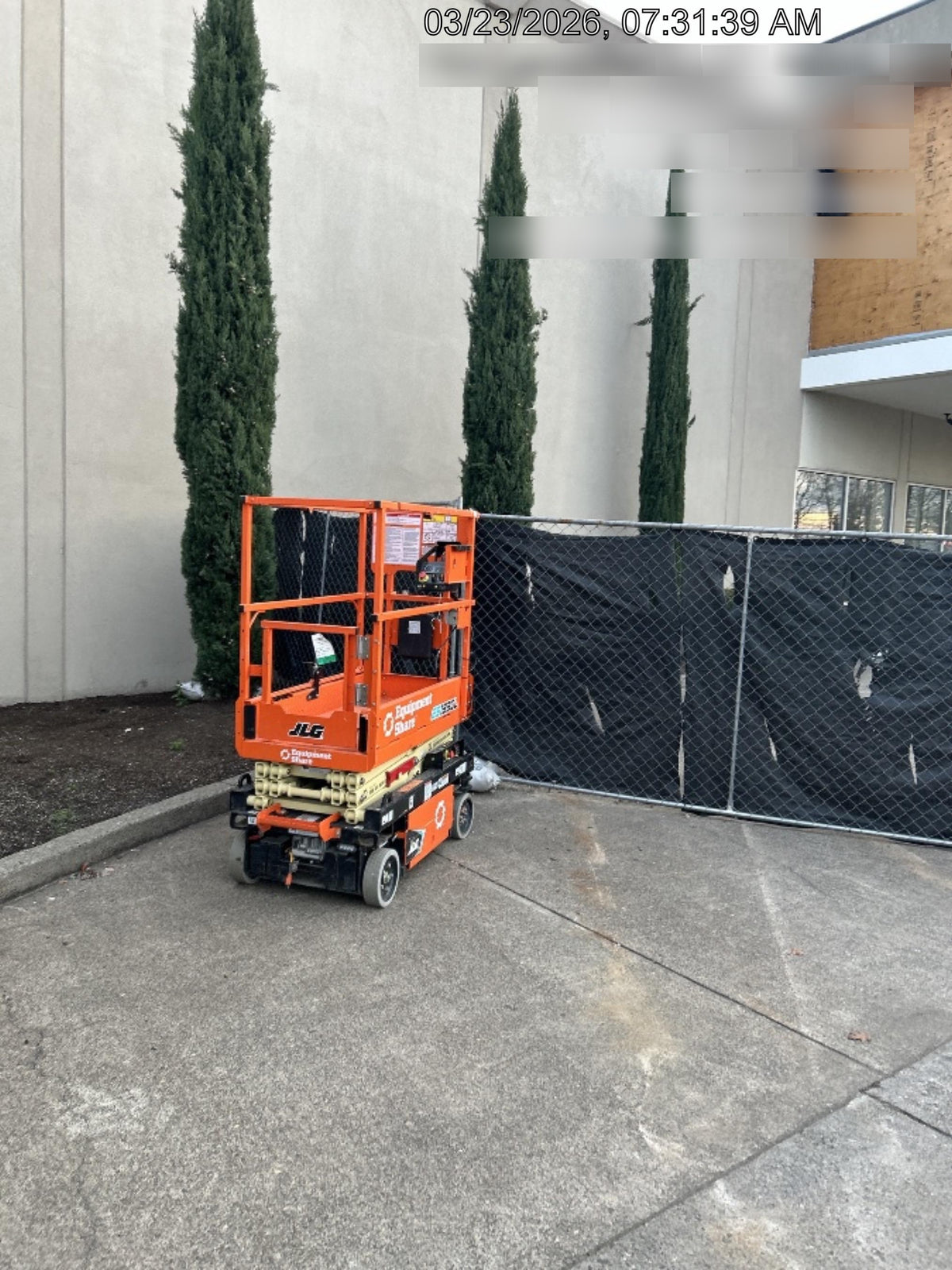 2022 JLG ES1330L