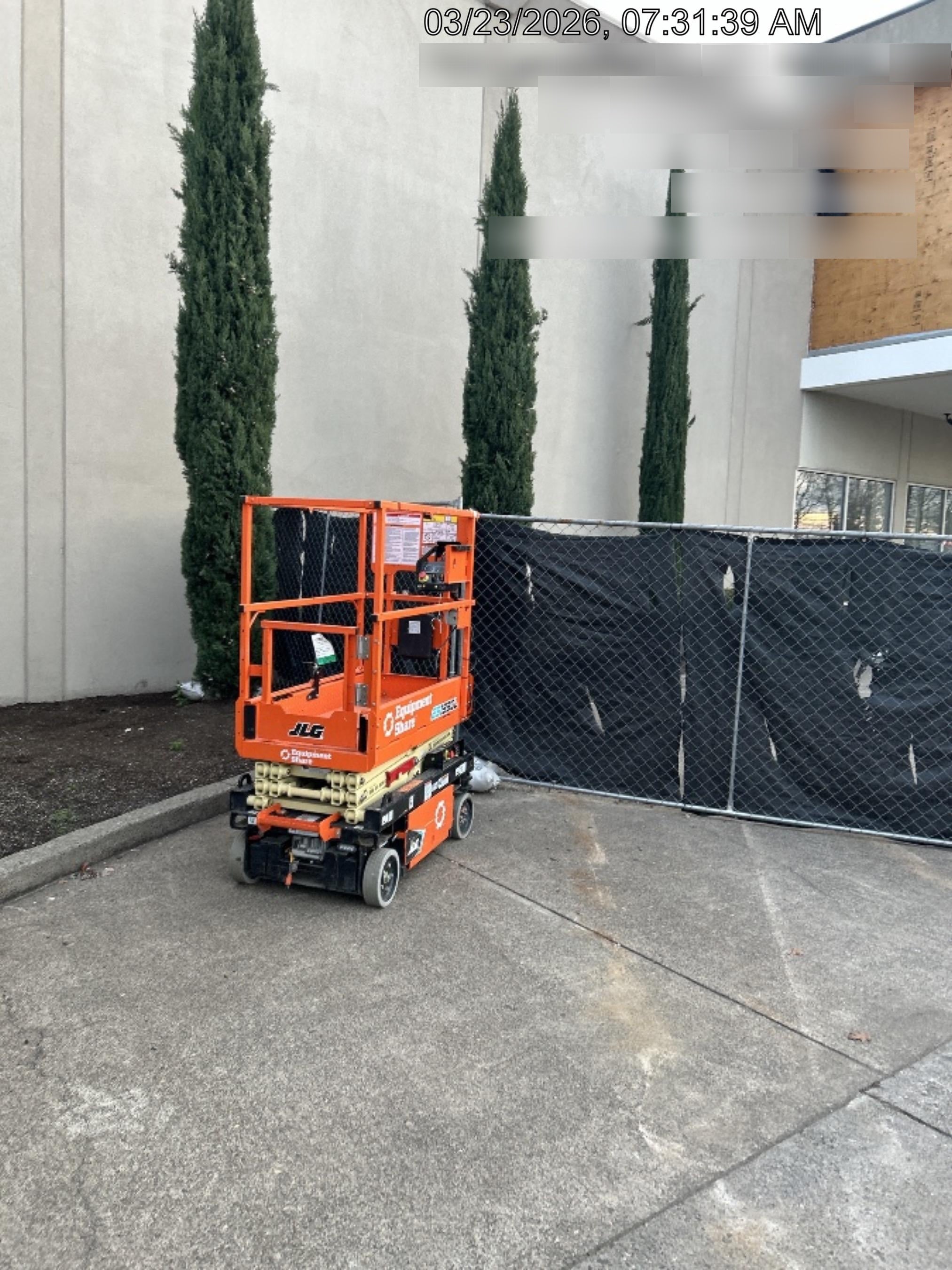 2022 JLG ES1330L