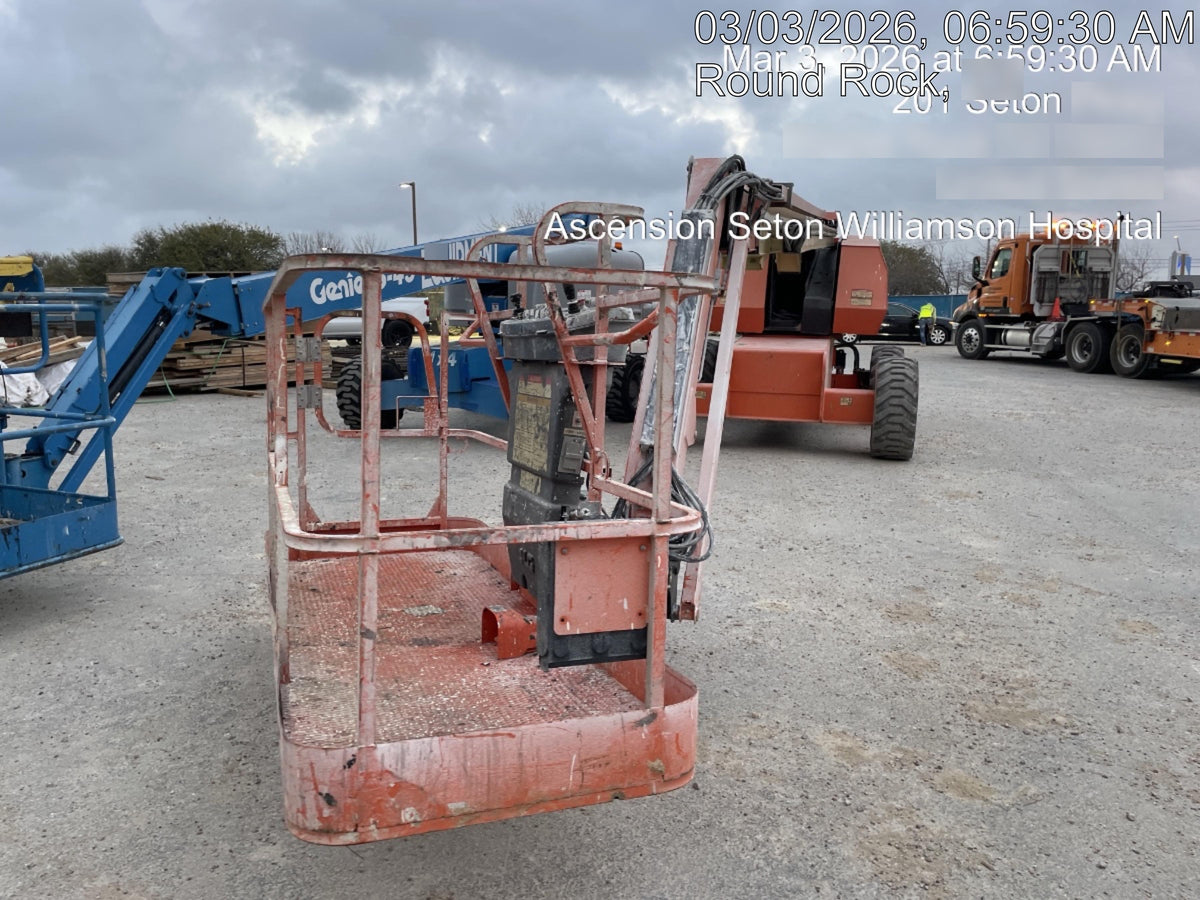 2016 JLG 660SJ
