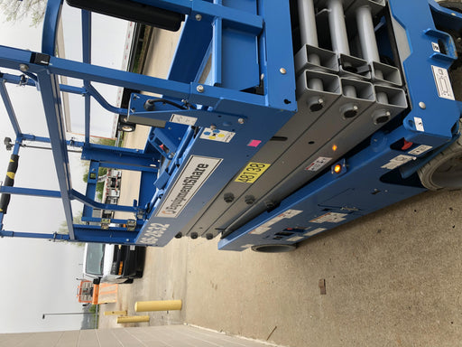 2019 Genie GS-2632 Folding rails with half height swing gate