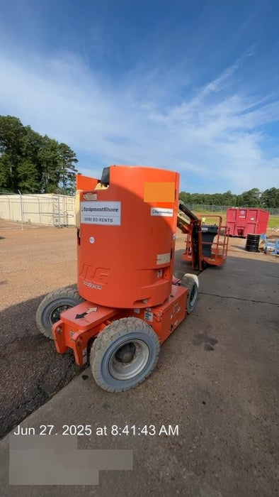 2019 JLG E300AJP