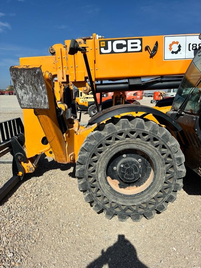 2022 JCB 512-56