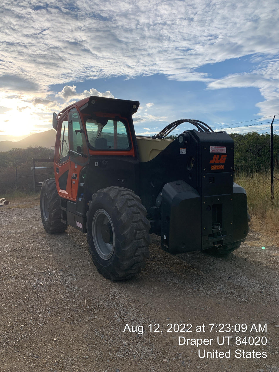 2022 JLG 1732