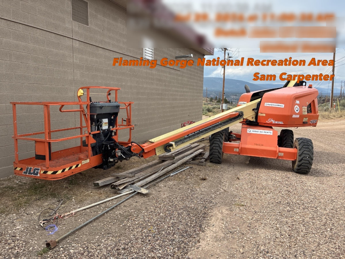 2021 JLG 400S