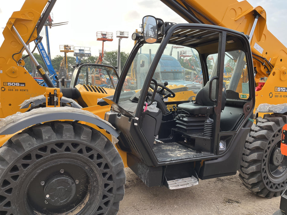 2023 JCB 510-56