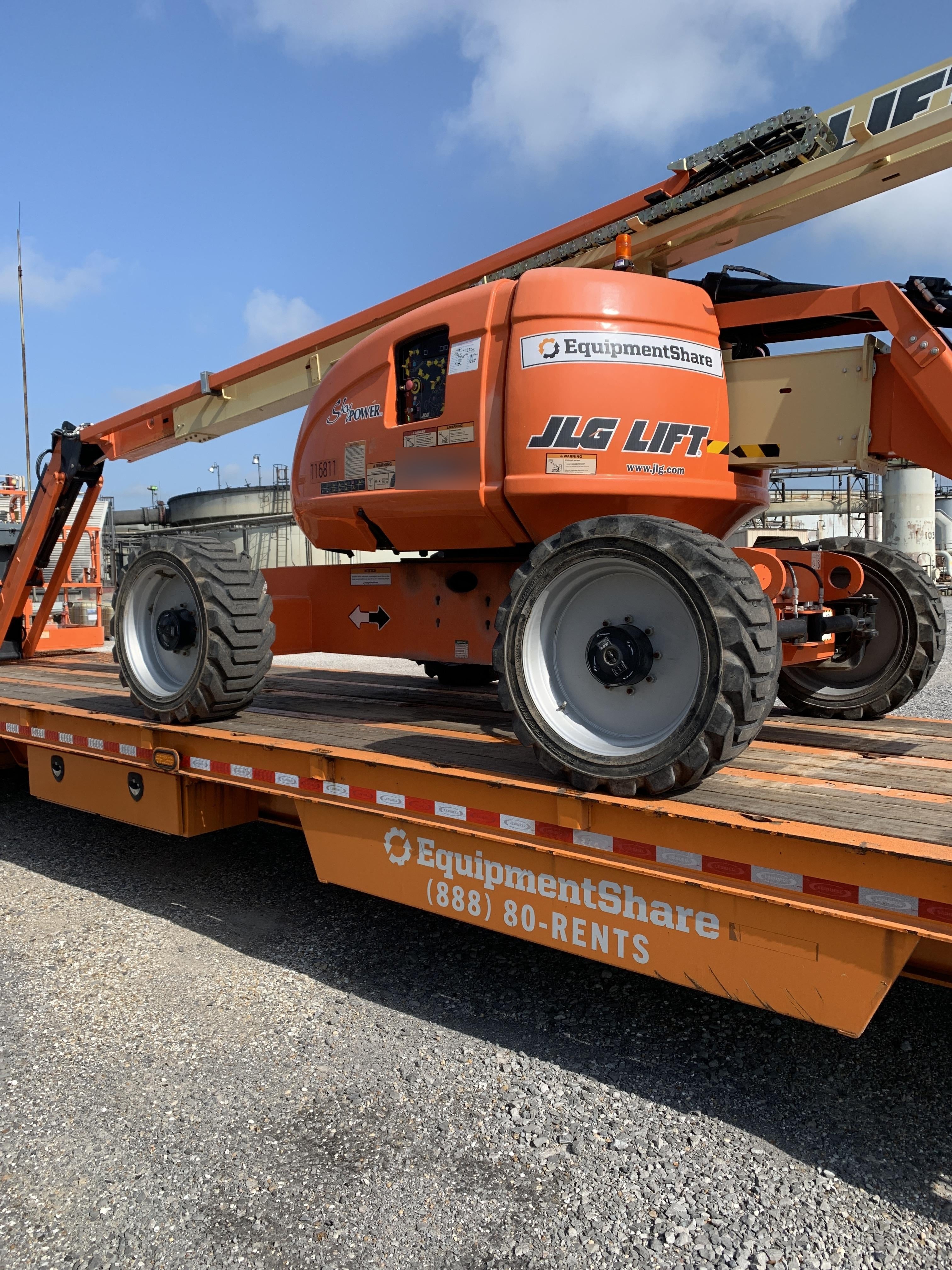 2021 JLG 600AJ
