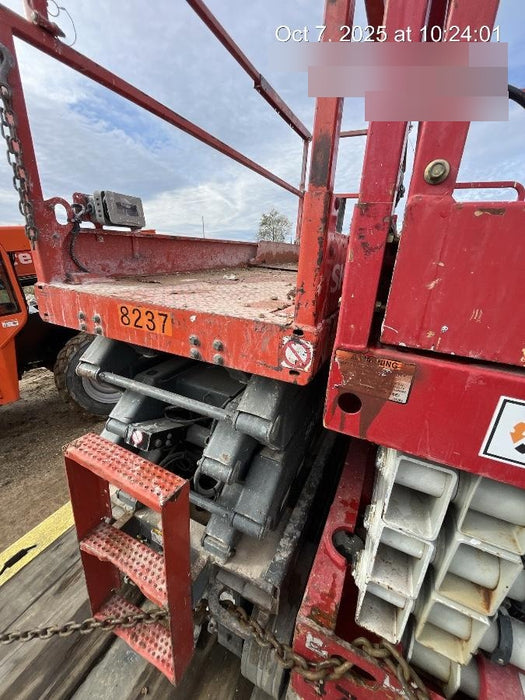 2018 Skyjack SJIII-3226 Skyjack SJIII3226 Scissor Lift w/Trojan Batteries