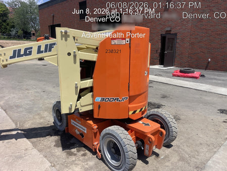 2022 JLG E300AJP