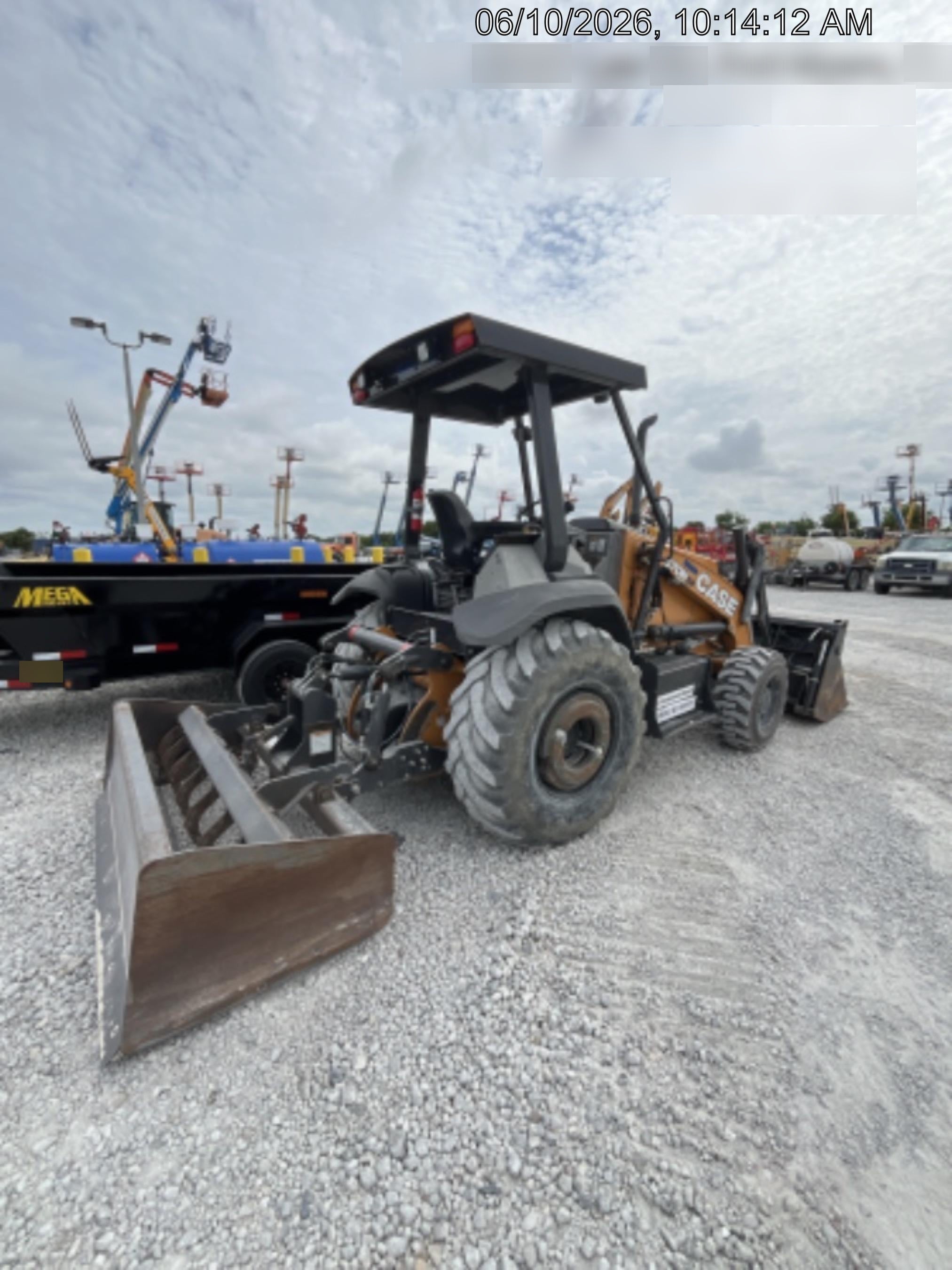 2022 CASE 570N EP
