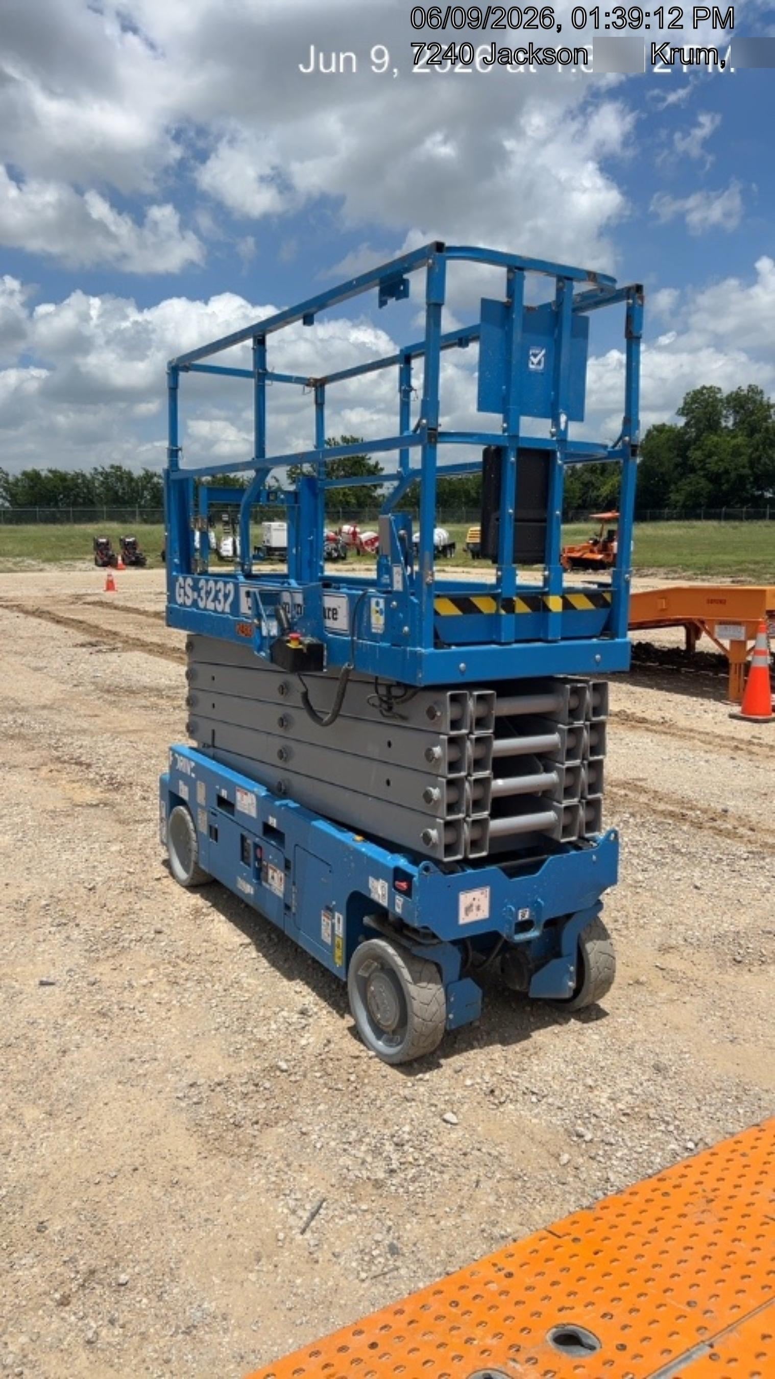 2022 GENIE GS-3232