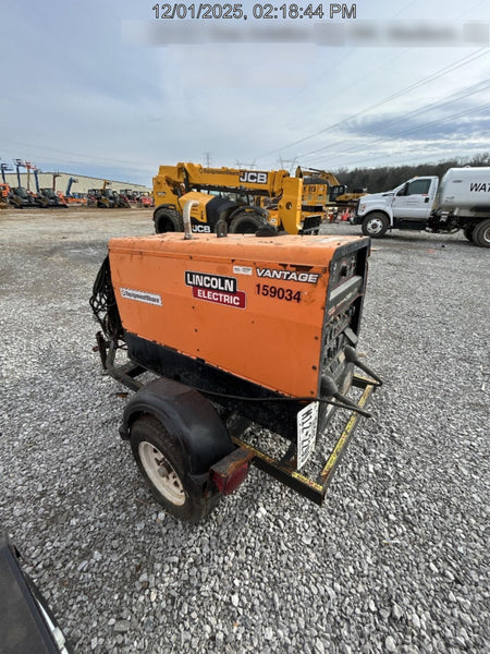 2021 Lincoln Electric Vantage 322 Vantage 322 Ready Pak 3 w/ Decals, ORANGE (includes trailer, cable rack, fender light kit) NO Telematics