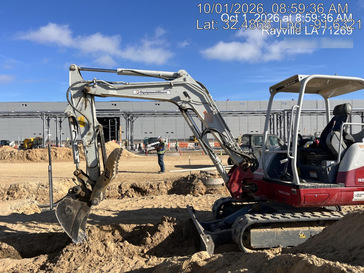 2022 TAKEUCHI TB250-2R