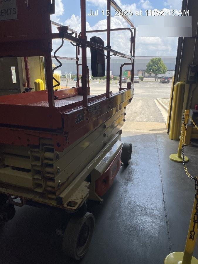 2016 JLG 3246ES