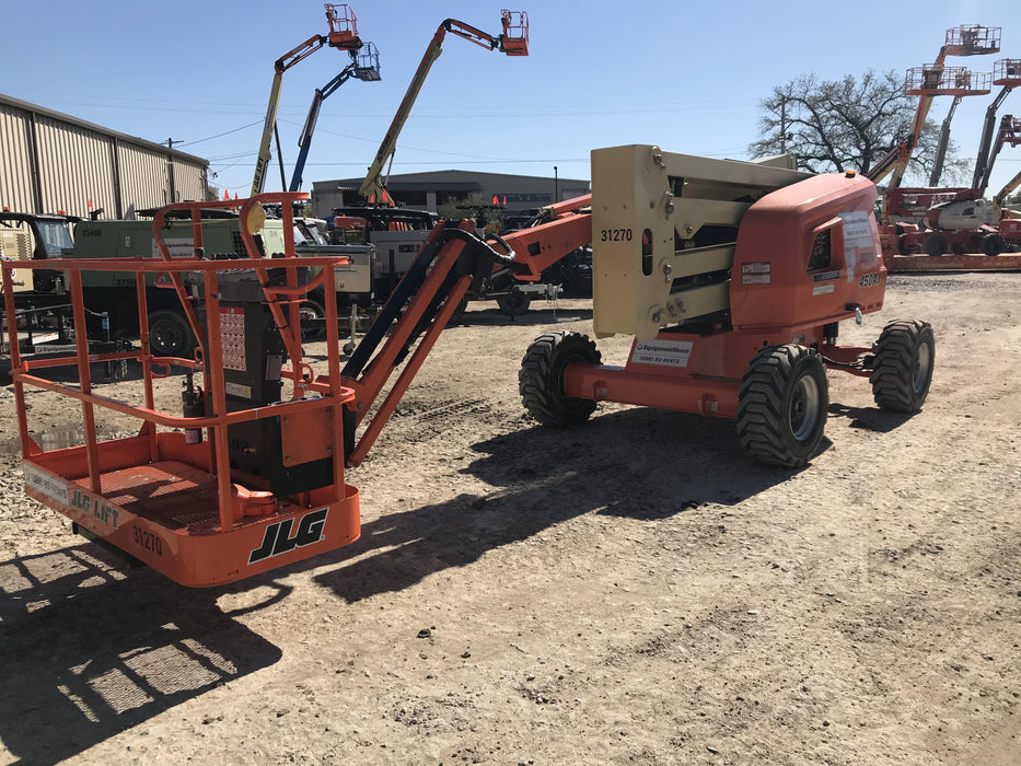2019 JLG 450AJ