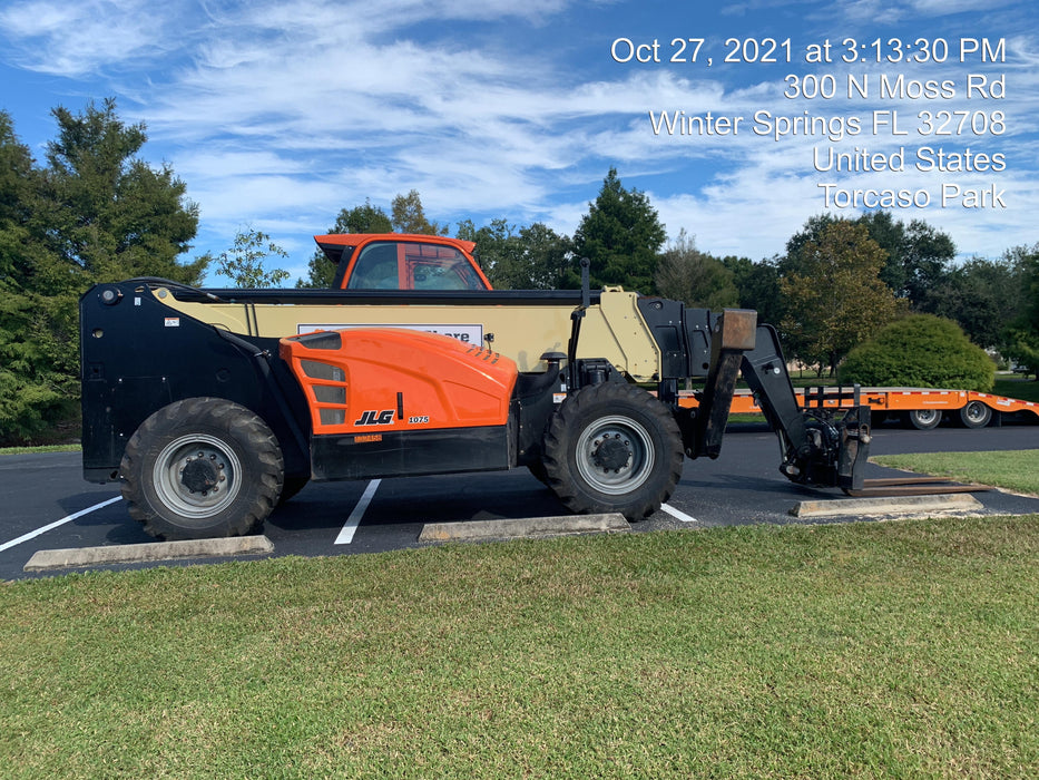 2021 JLG 1075