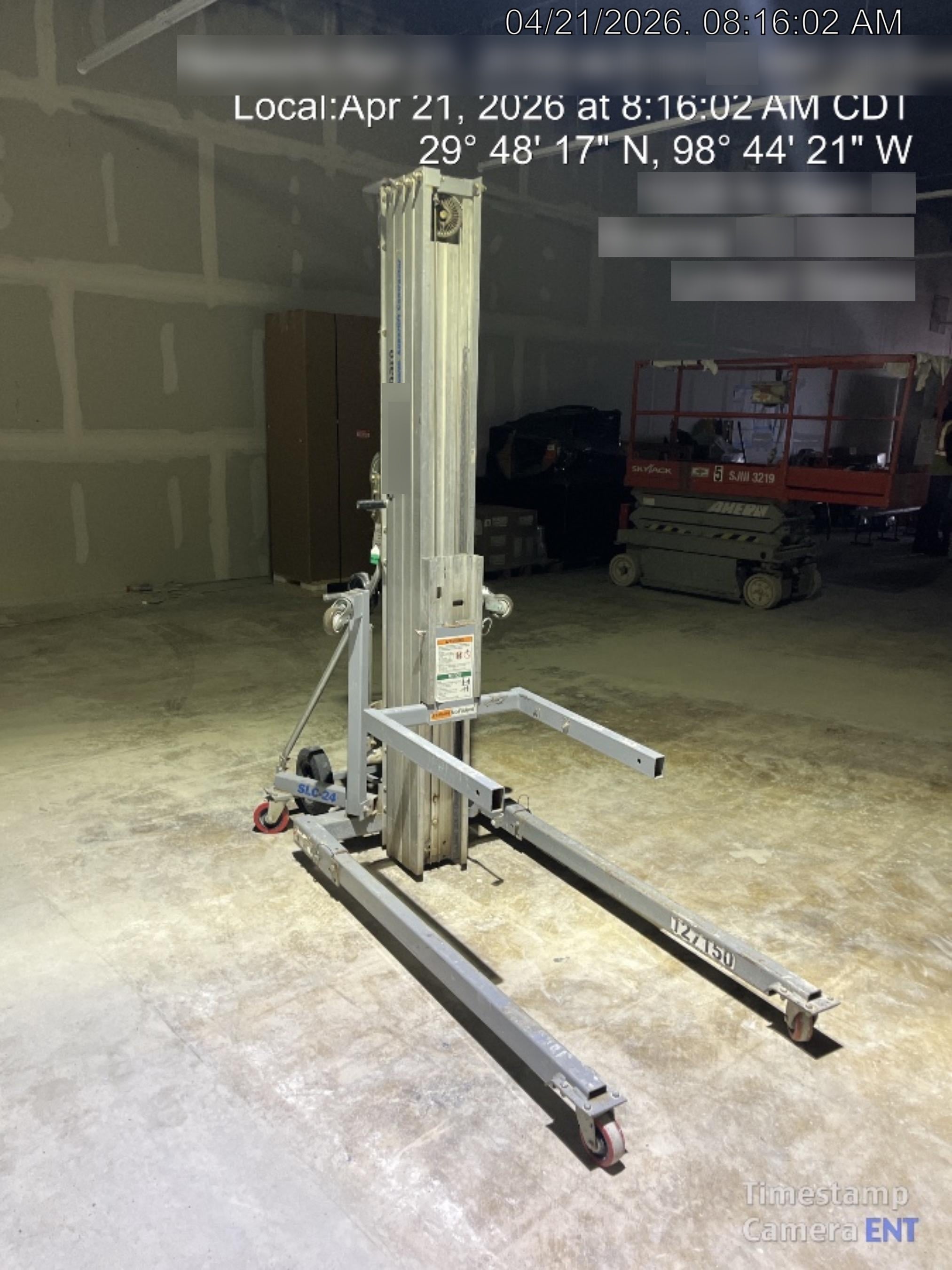 2019 GENIE SLC-24