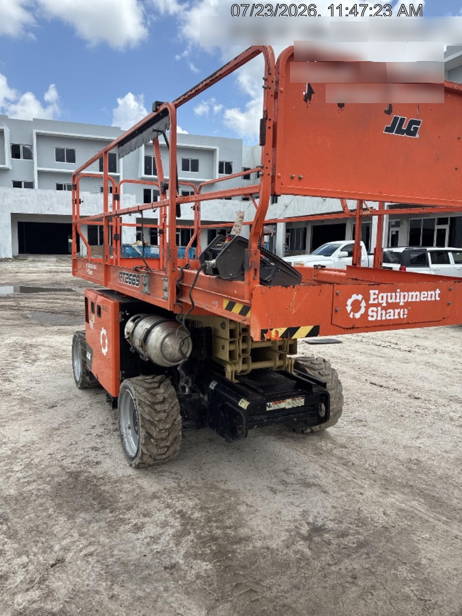 2022 JLG RT2669