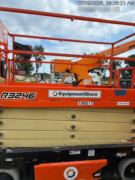 2021 JLG R3246