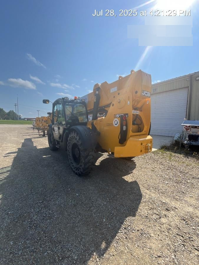 2022 JCB 512-56