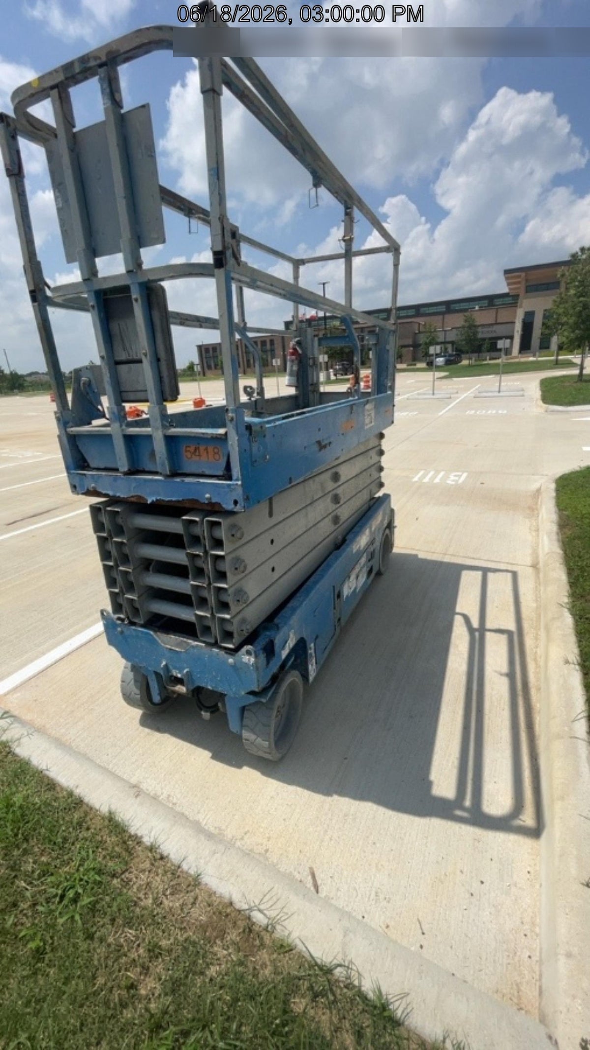2017 Genie GS-3232 32' Narrow Electric Scissor Lift