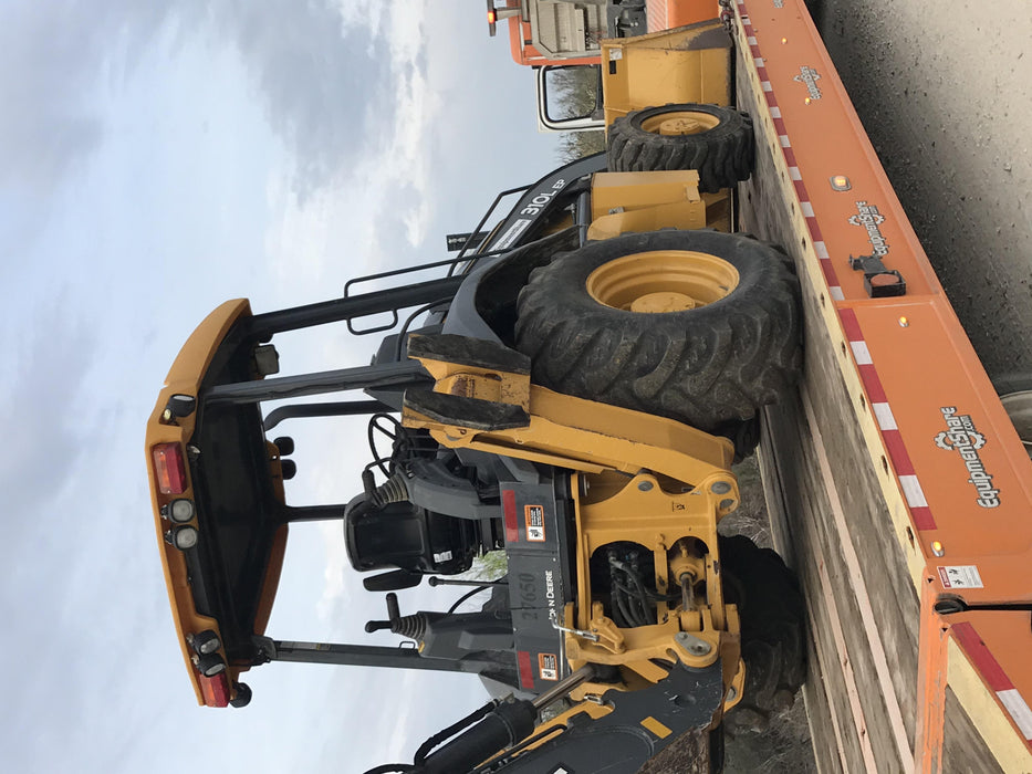 2019 John Deere 310LEP 4WD, Canopy, Standard dipper, ISO Controls, Rear Auxiliary Hydraulics w/Manual QC, Buckets: 12”, 18”, and 24”