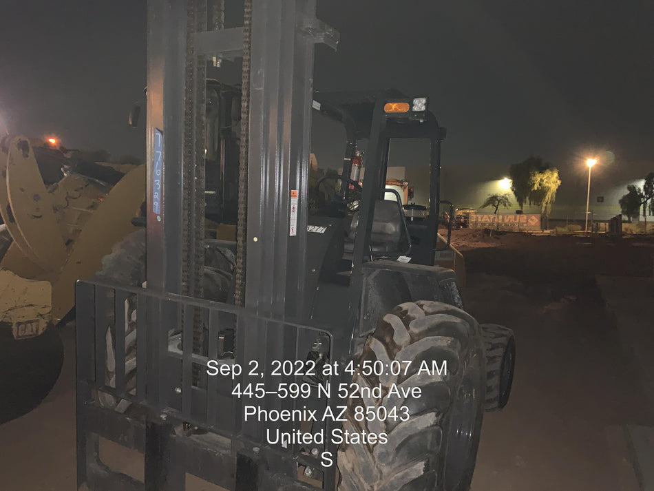 2022 CASE 588H
