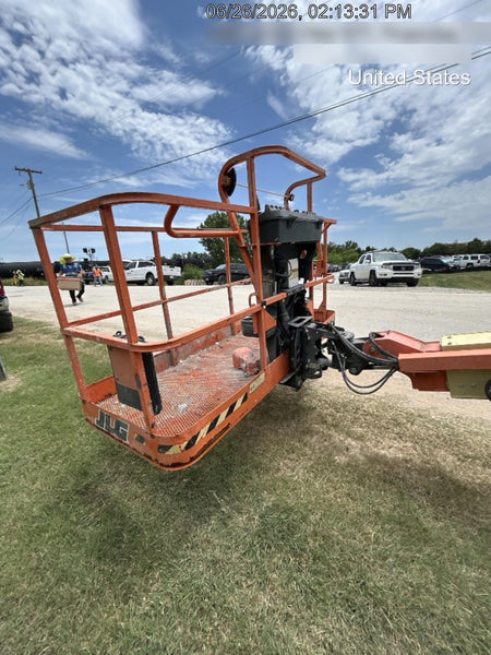 2021 JLG 400S