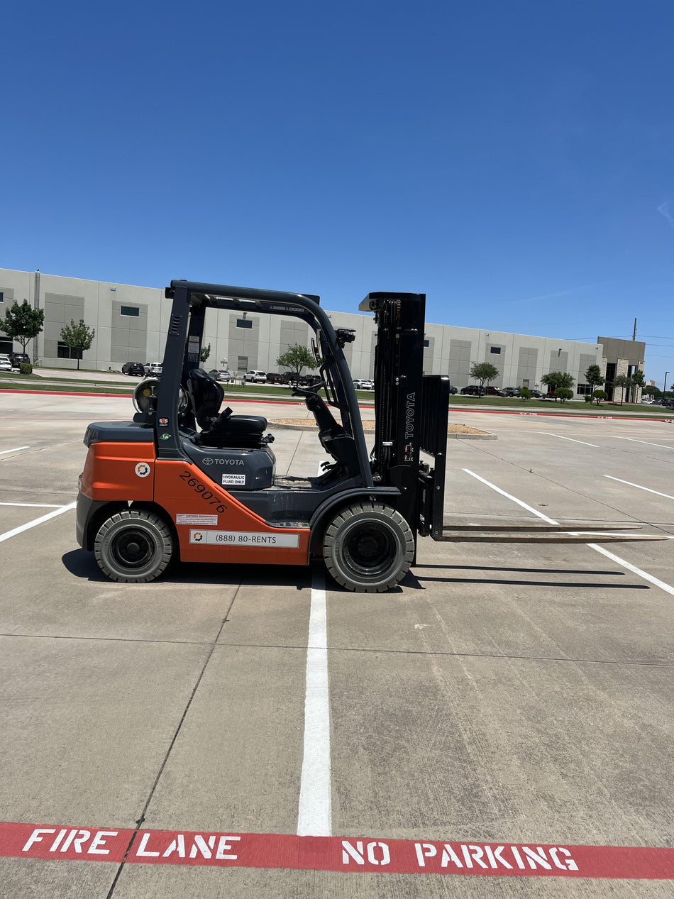 2022 TOYOTA 50-8FGU25