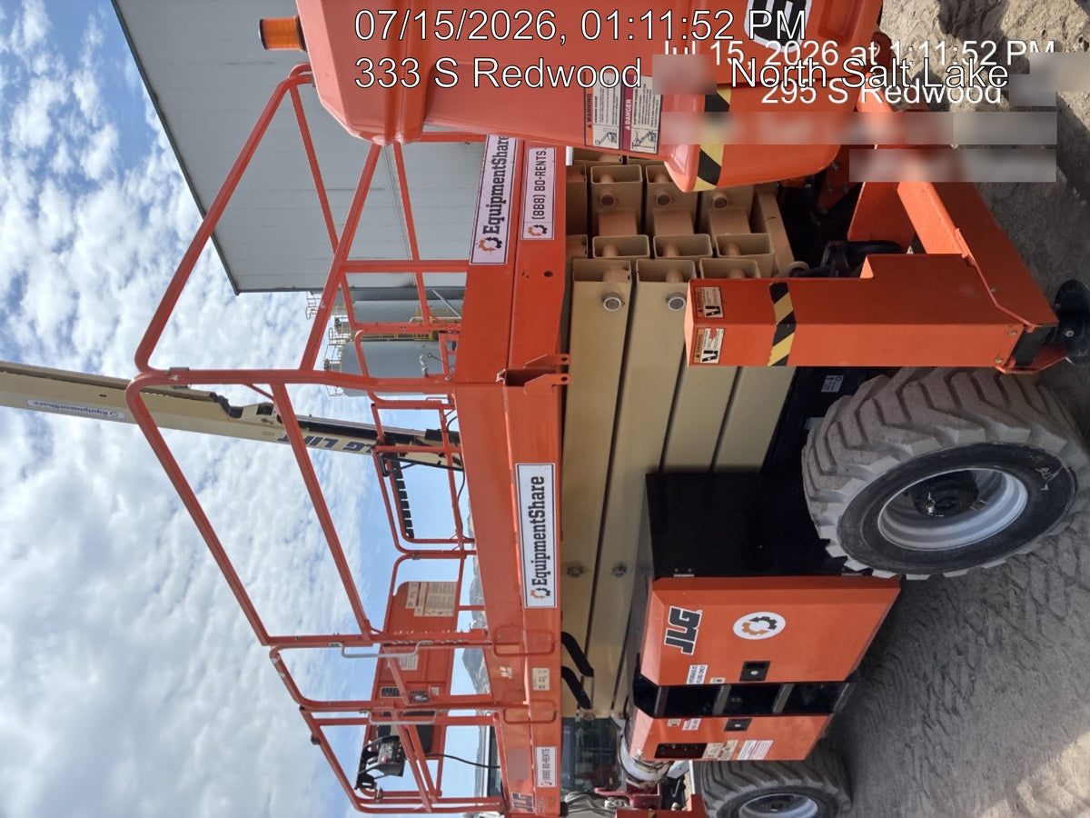 2020 JLG 430LRT