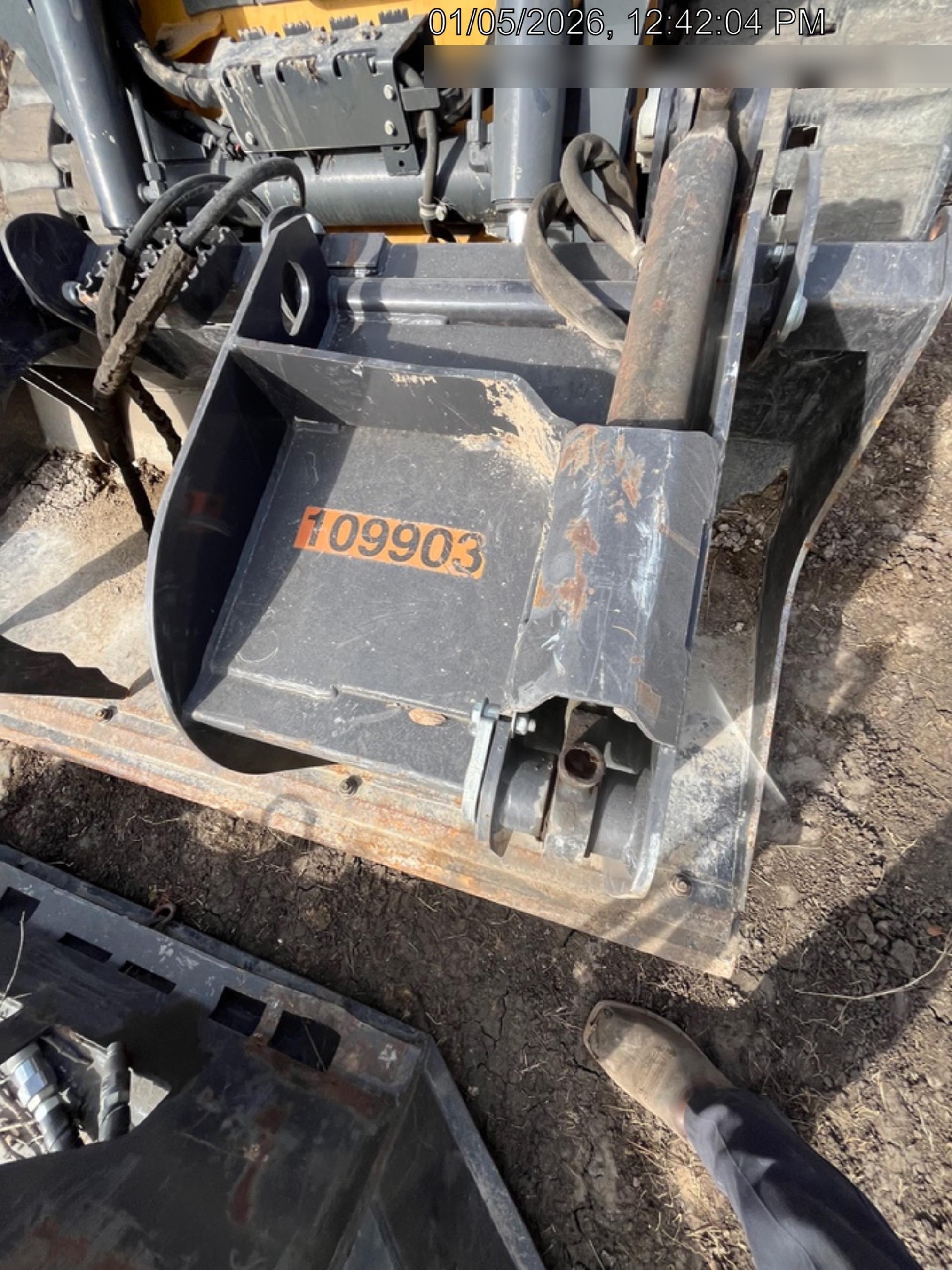 2020 PALADIN 72" Scrap Grapple Bucket - Paladin