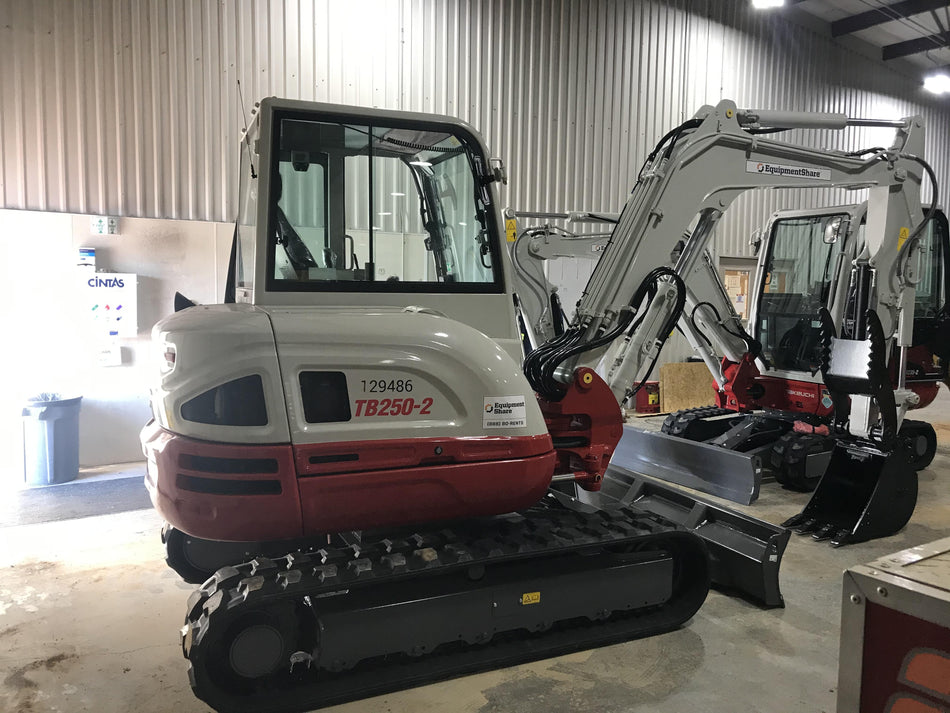 2020 TAKEUCHI TB250-2C