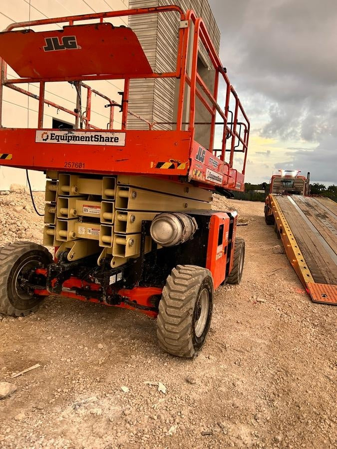 2022 JLG 4394RT