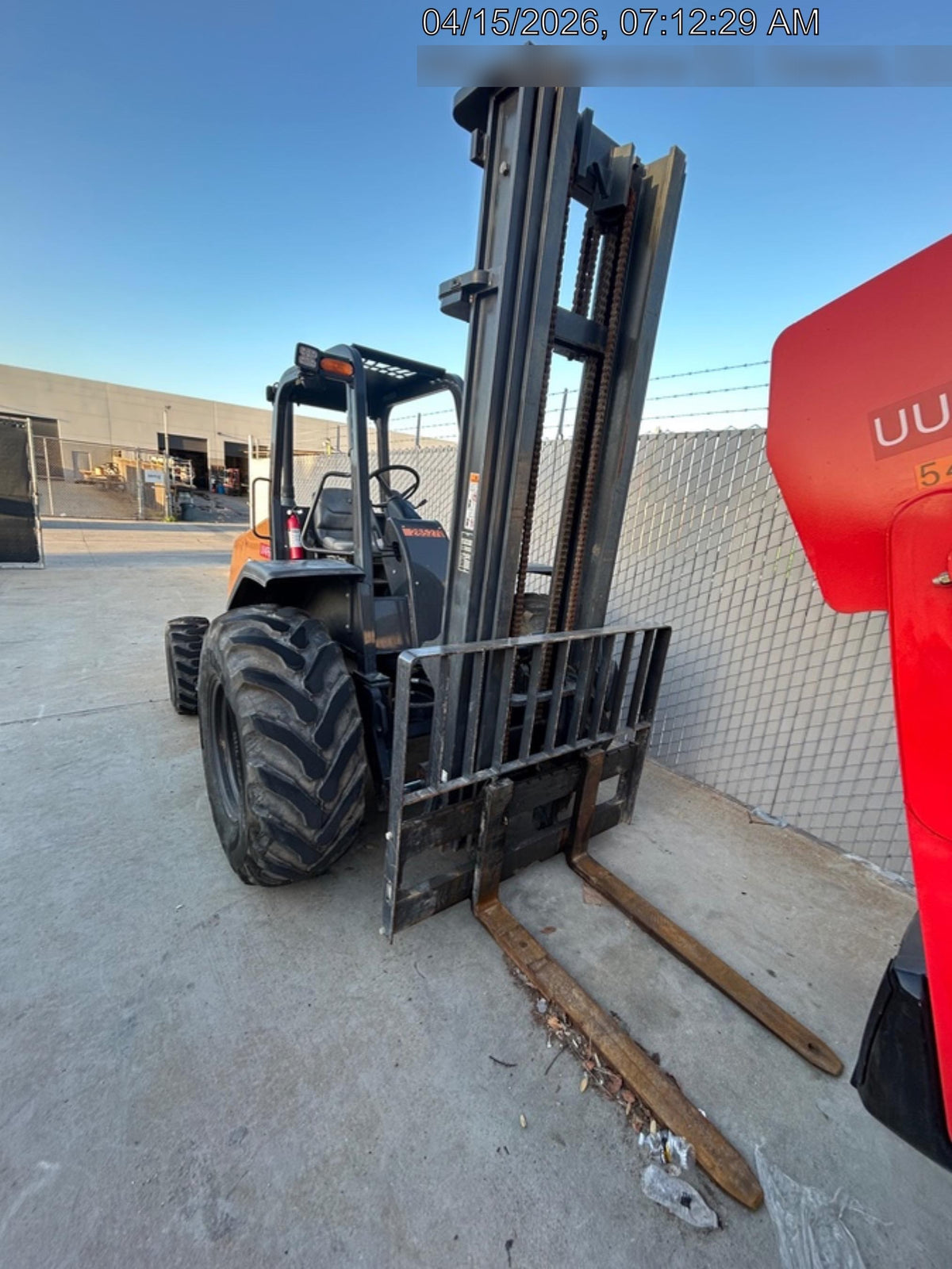 2023 CASE 588H