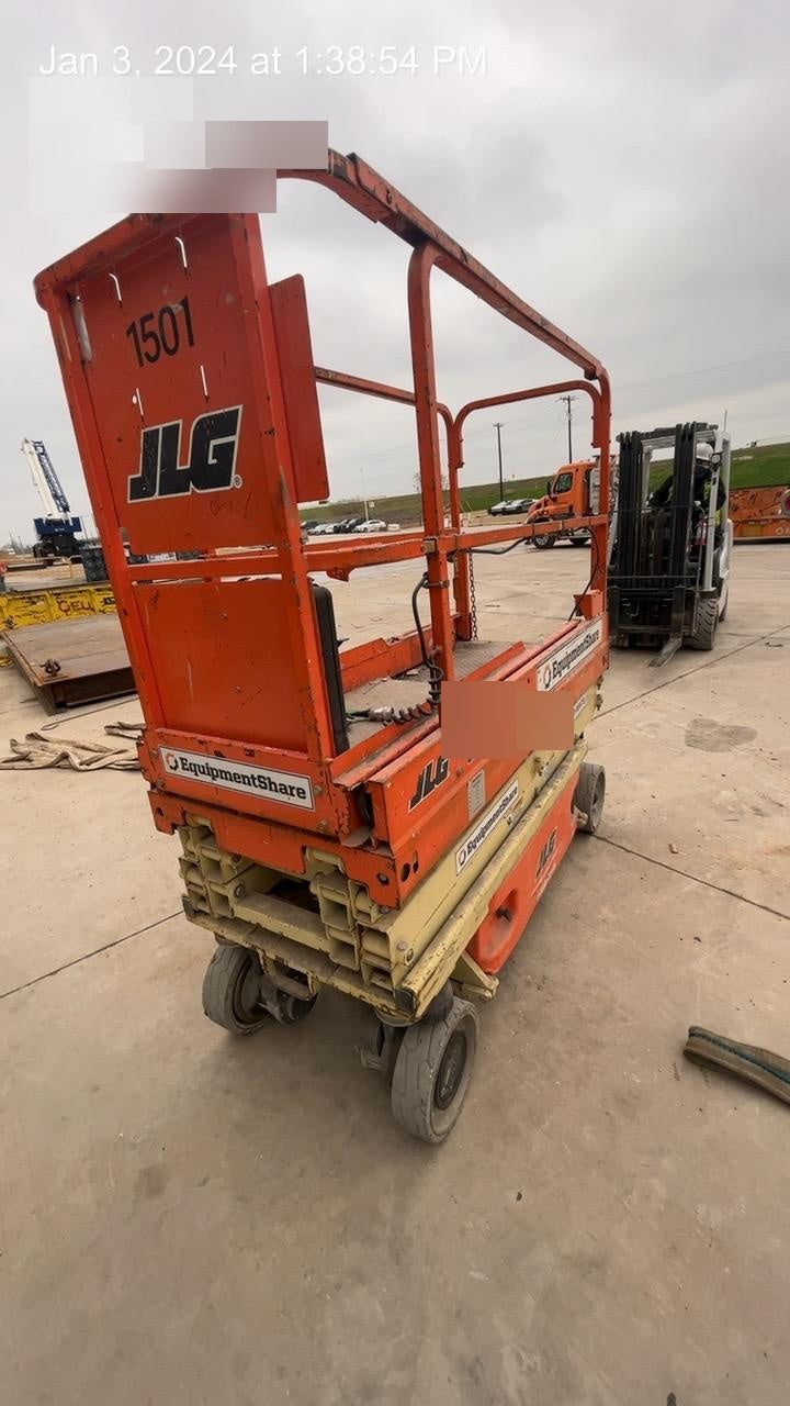 2016 JLG 1930ES