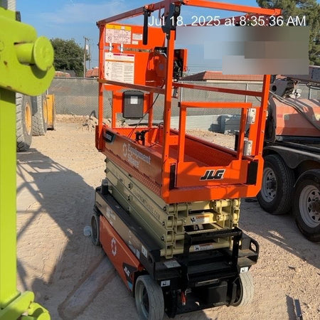 2025 JLG ES1932