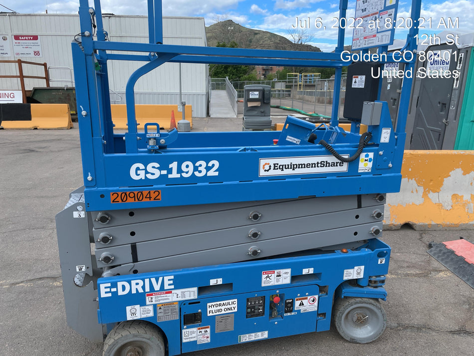 2022 GENIE GS-1932