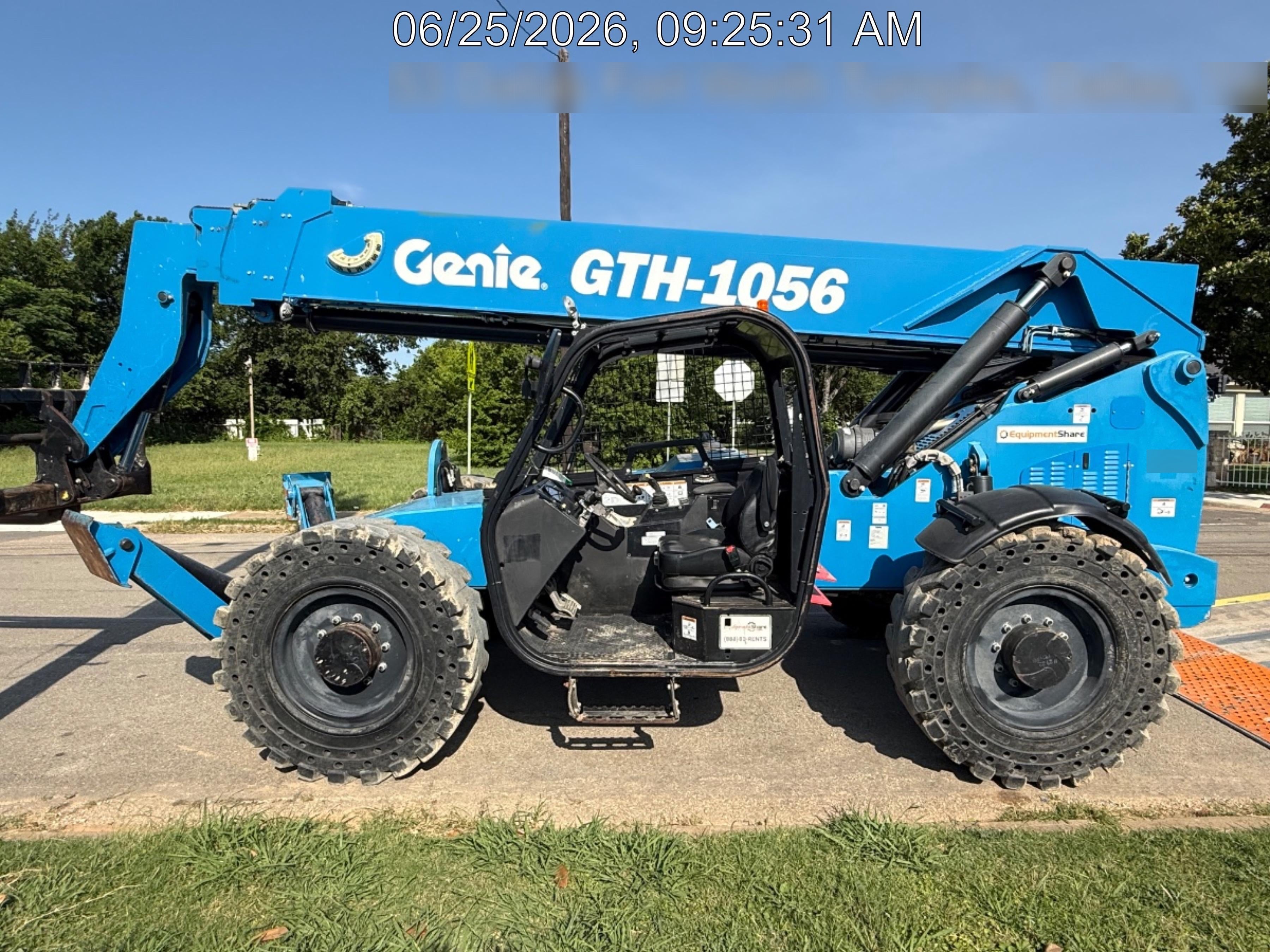 2018 Genie GTH-1056 Genie GTH-1056 w/Open ROPS, FF Tires, Work Light/Beacon, 60" Carriage and Forks