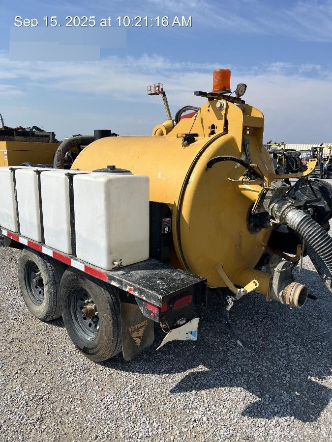 2021 VAC-TRON LP573XDT